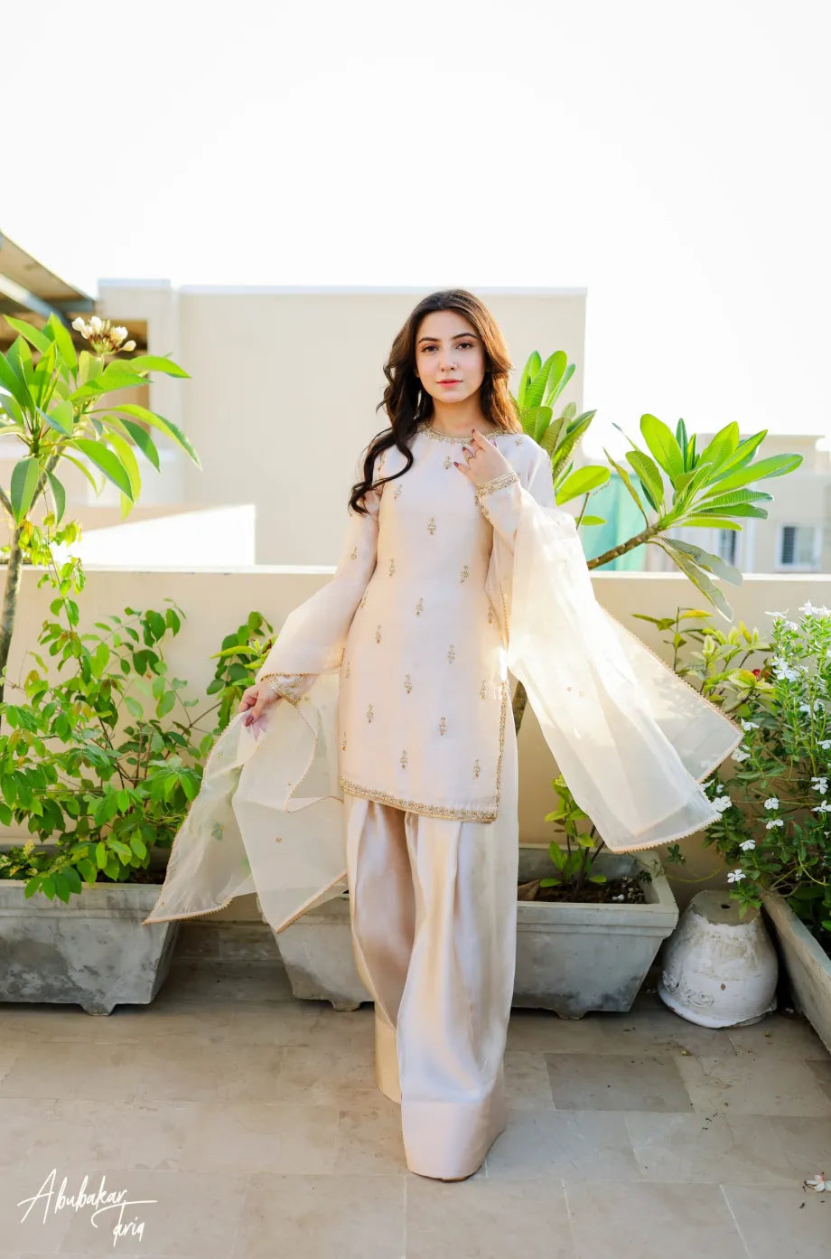 SOLID IVORY HAND EMBELLISHED KURTA WITH FARSHI SHALWAR AND DUPATTA